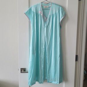 RARE Vintage Nightgown Robe Slippers Set Excellent Condition NOS